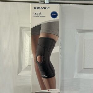 DonJoy Lateral J Patella Support‎ Brace - Black